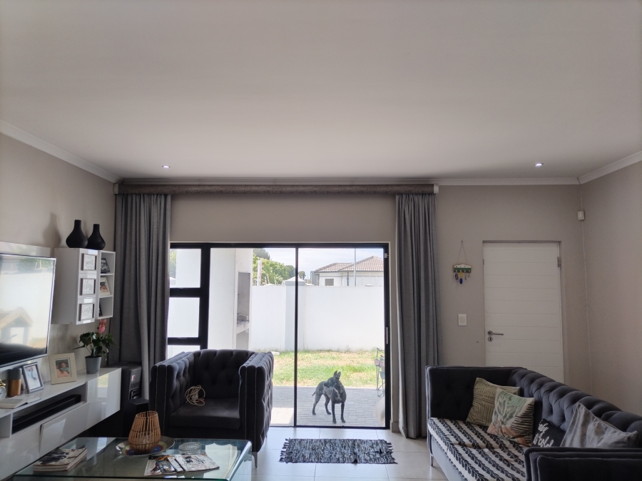 3 Bedroom Property for Sale in Parklands Western Cape